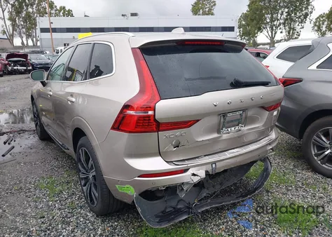 2023 Volvo Xc60 Recharge Plug-In Hybrid T8 Ultimate Bright Theme z USA, uszkodzony, nr VIN YV4H60DA7P1362980